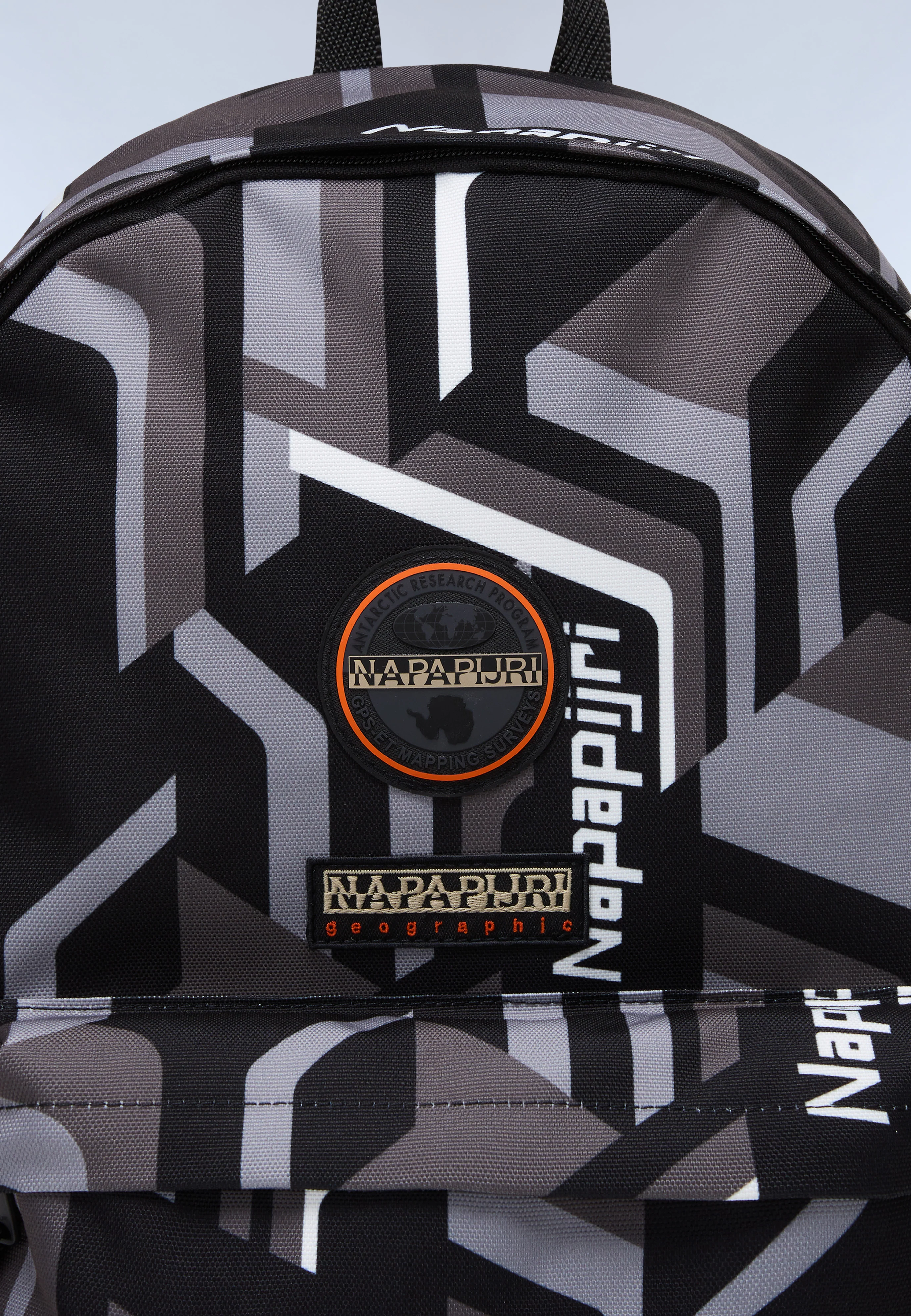 Mochila com Estampa Voyage - 19,5 L