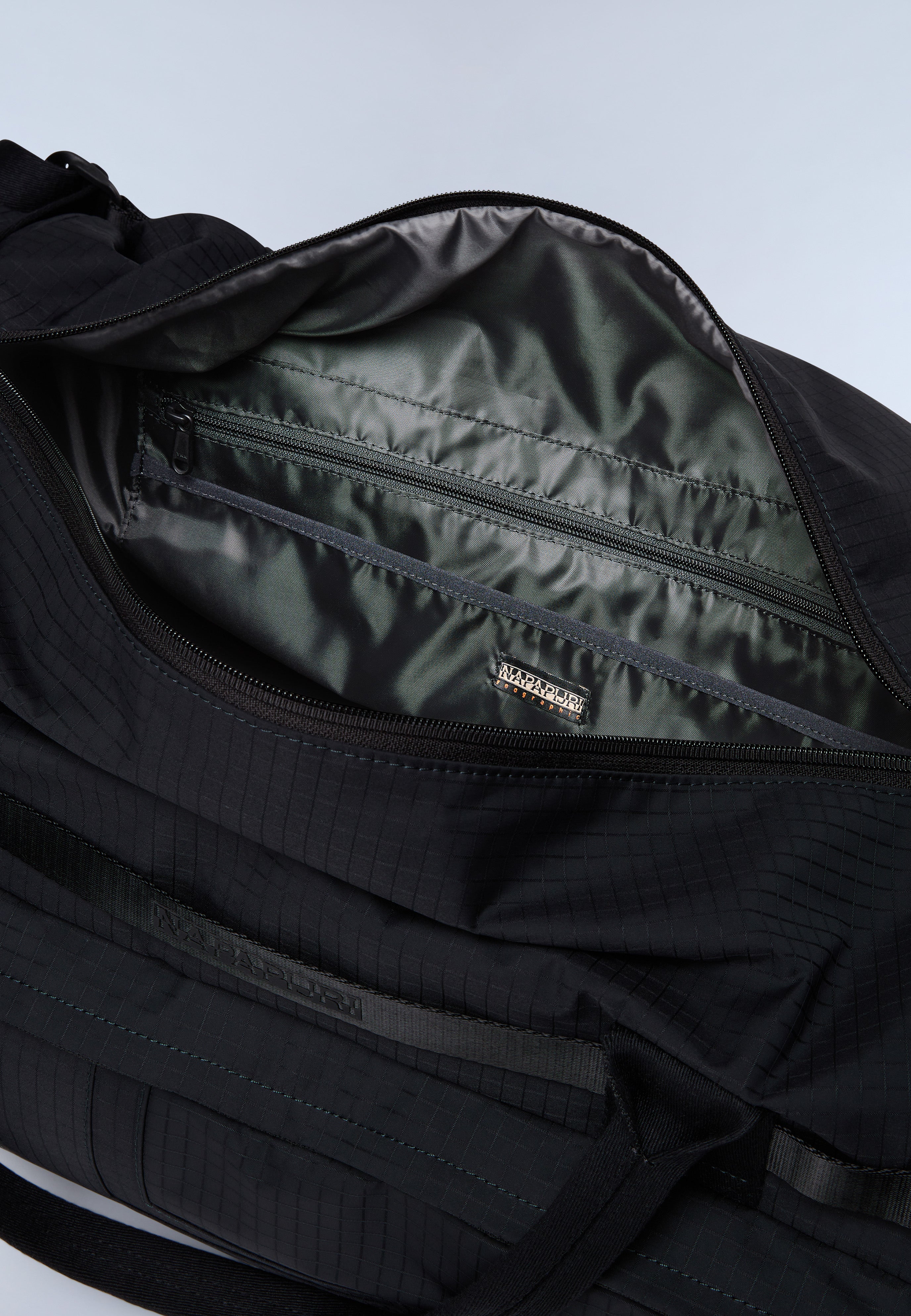Nadir Big Duffle Bag - 67 Lt